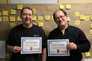 De Gauche à droite : Jean-Yves Bigras mécanicien de jour et Claude Laviolette mécanicien de jour chez Bélanger Laminés inc. à Boucherville, 2013
